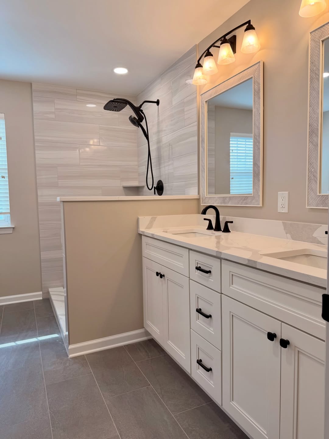 White double vanity with quartz counter